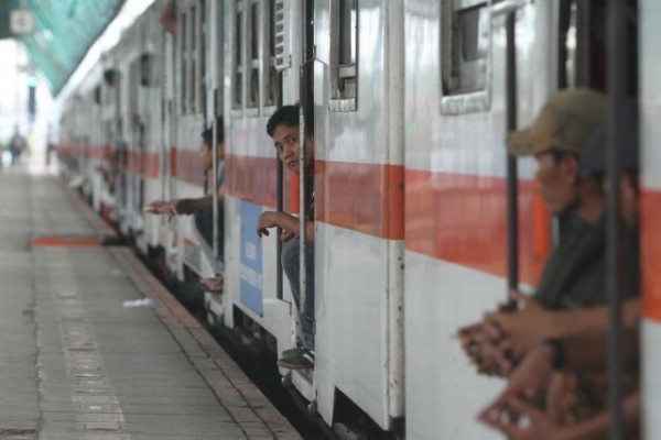  MUDIK LEBARAN 2014: DAOP 1 Berangkatkan 54 KA Reguler dan 14 KA Tambahan